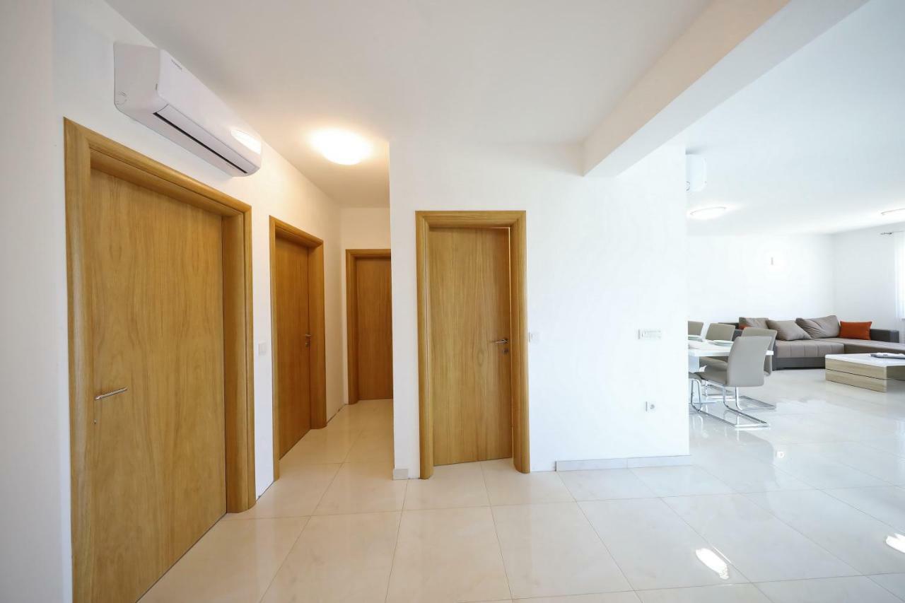Apartmani Vlado Mitar Sukošan Εξωτερικό φωτογραφία