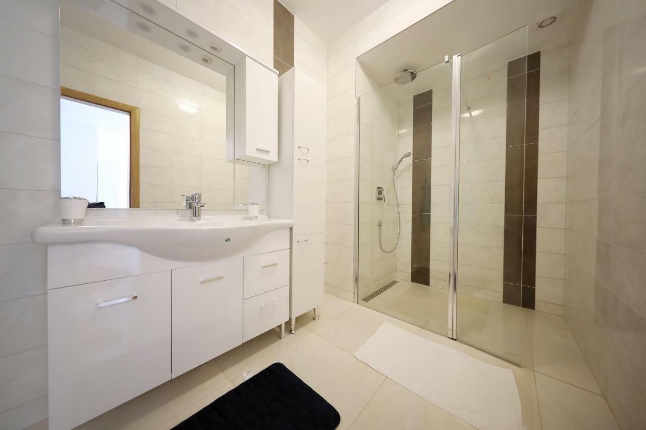 Apartmani Vlado Mitar Sukošan Εξωτερικό φωτογραφία