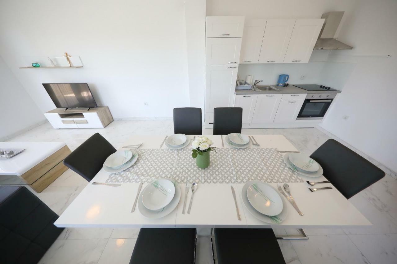 Apartmani Vlado Mitar Sukošan Εξωτερικό φωτογραφία