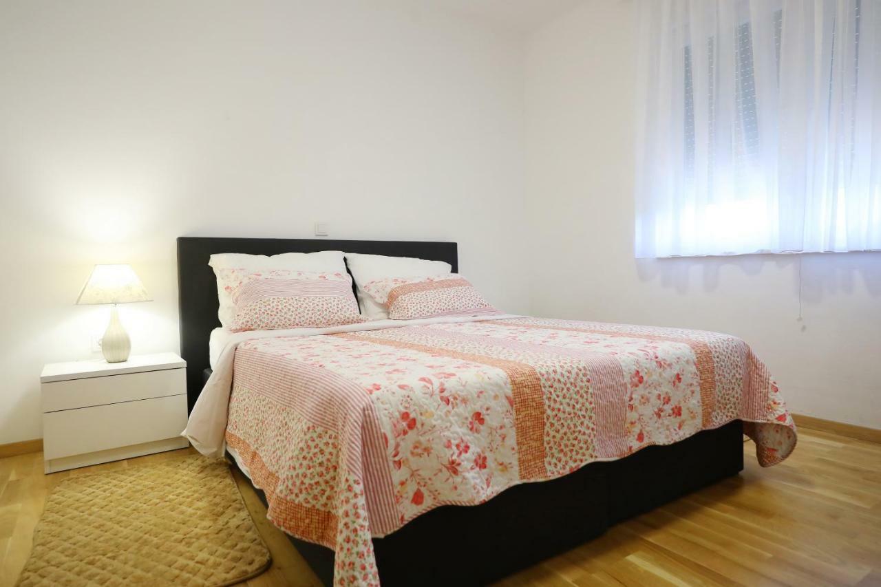 Apartmani Vlado Mitar Sukošan Εξωτερικό φωτογραφία