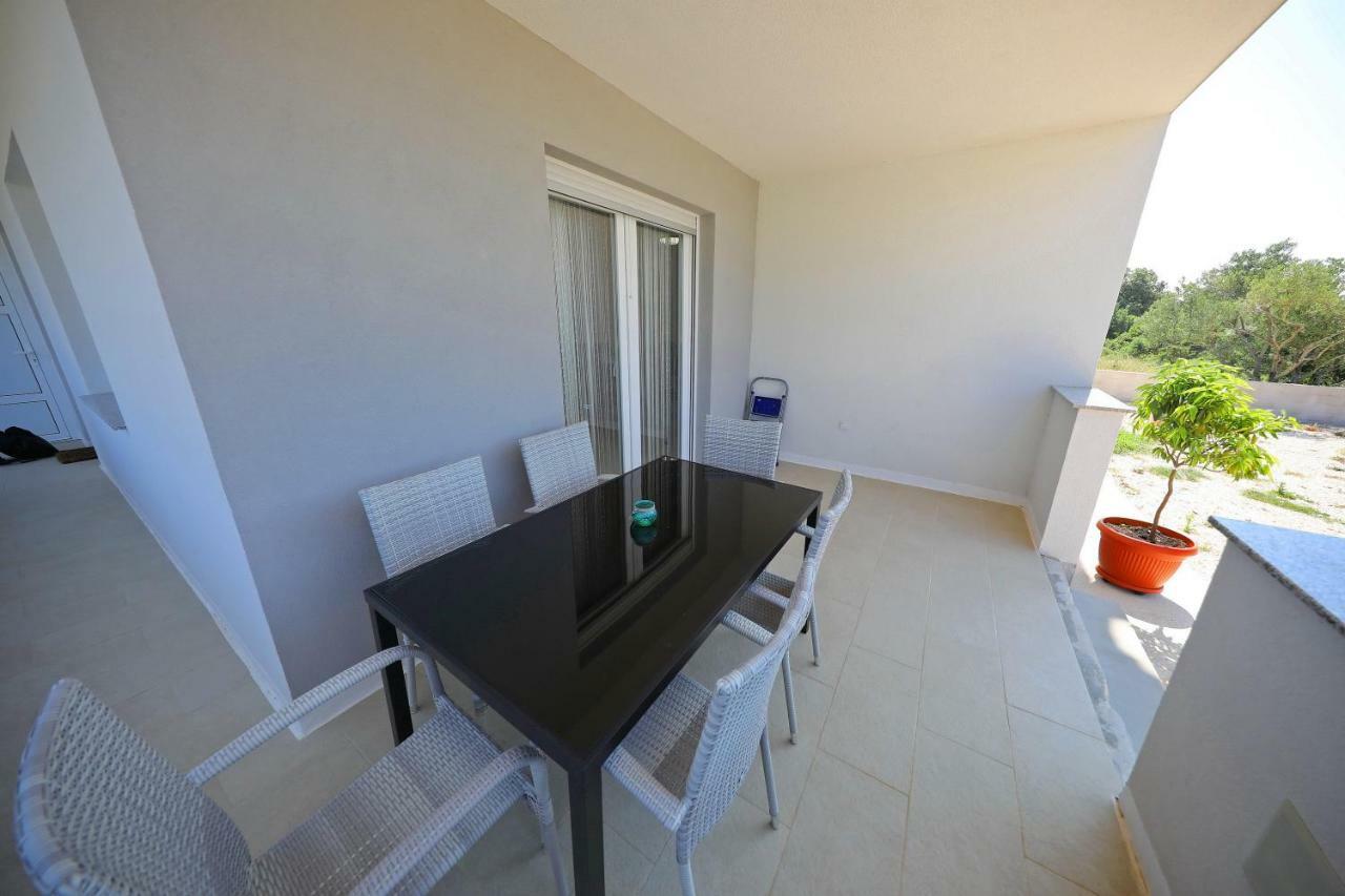 Apartmani Vlado Mitar Sukošan Εξωτερικό φωτογραφία